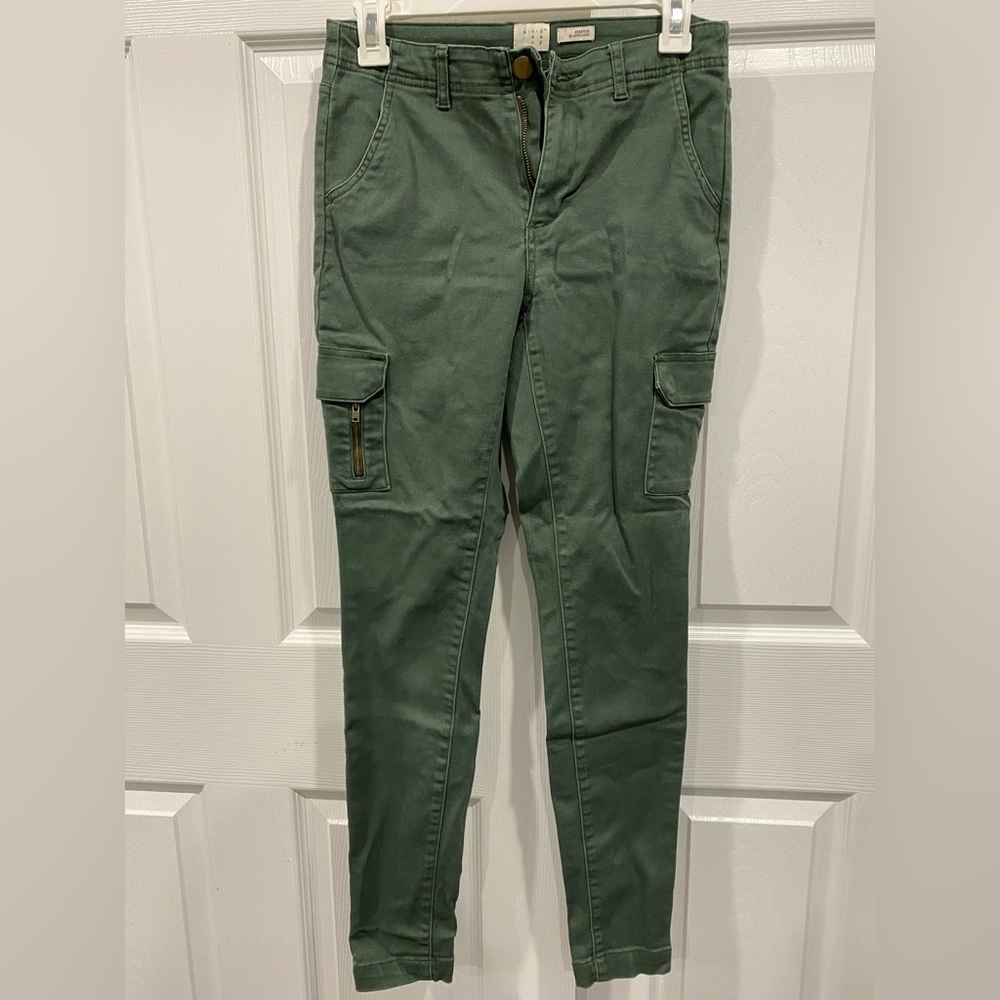 Green cargo pants